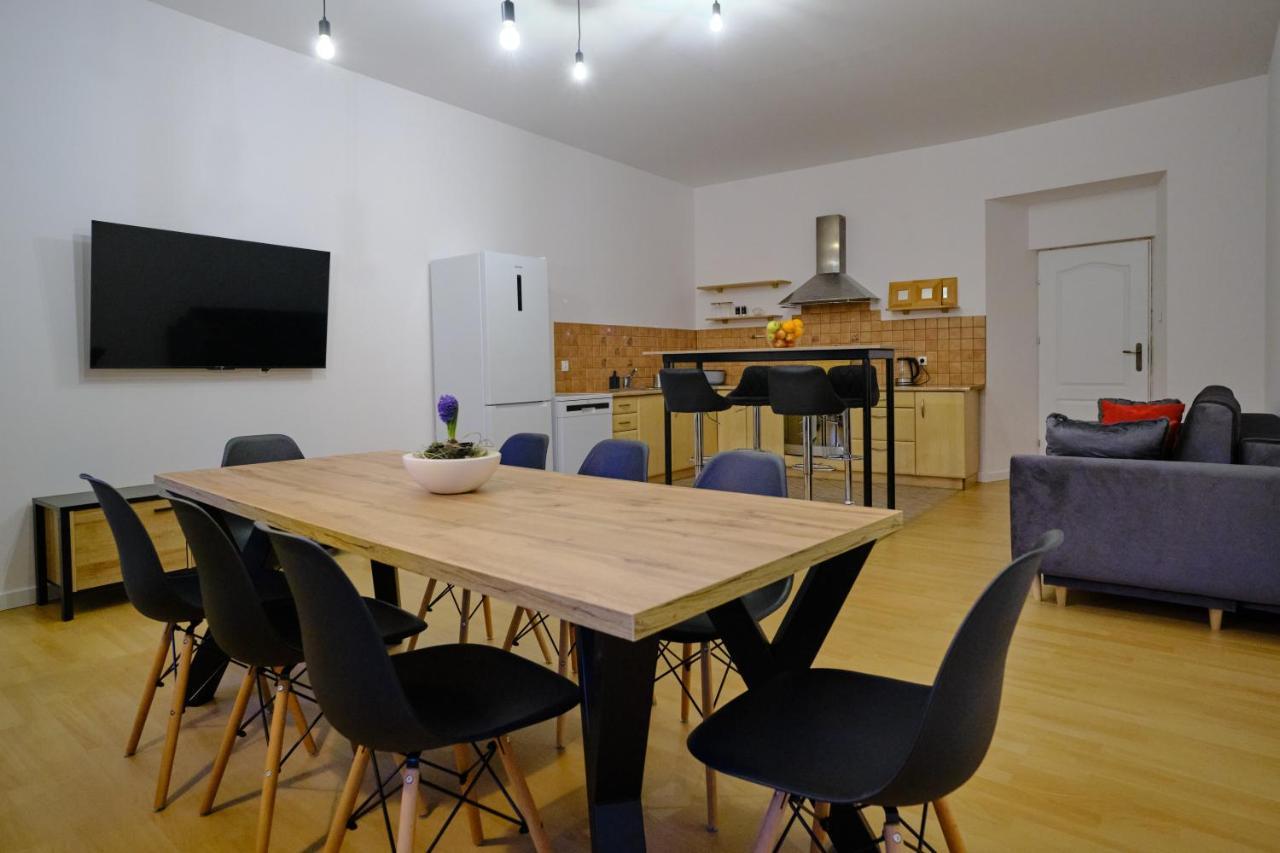 Urania Apartamenty Ковари Екстериор снимка